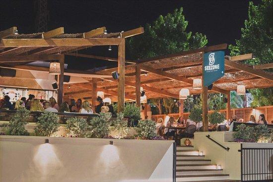 Seezone Lounge Food & Drinks